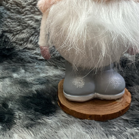 Pink Christmas Gnome lamp - Picture 7 of 16